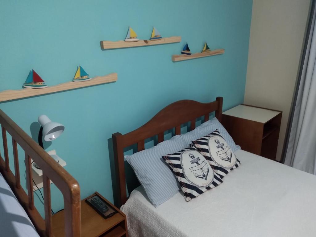 Quarto família com banheiro higienizado