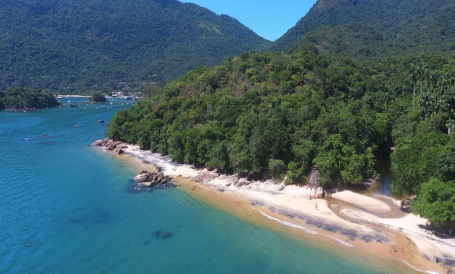 Praia Preta em Ilha Grande