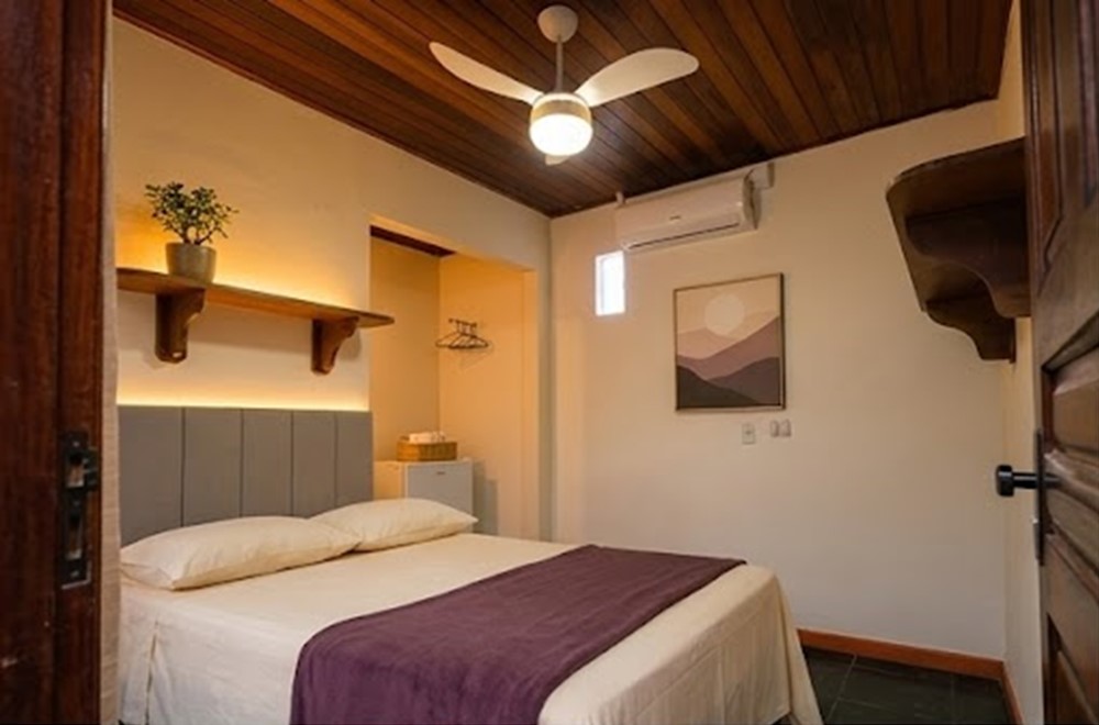 Detalhe da suíte casal na Vila do Abraão